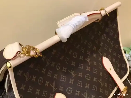 First bag ru LOUIS HUNTING BAG VUITTON 0522